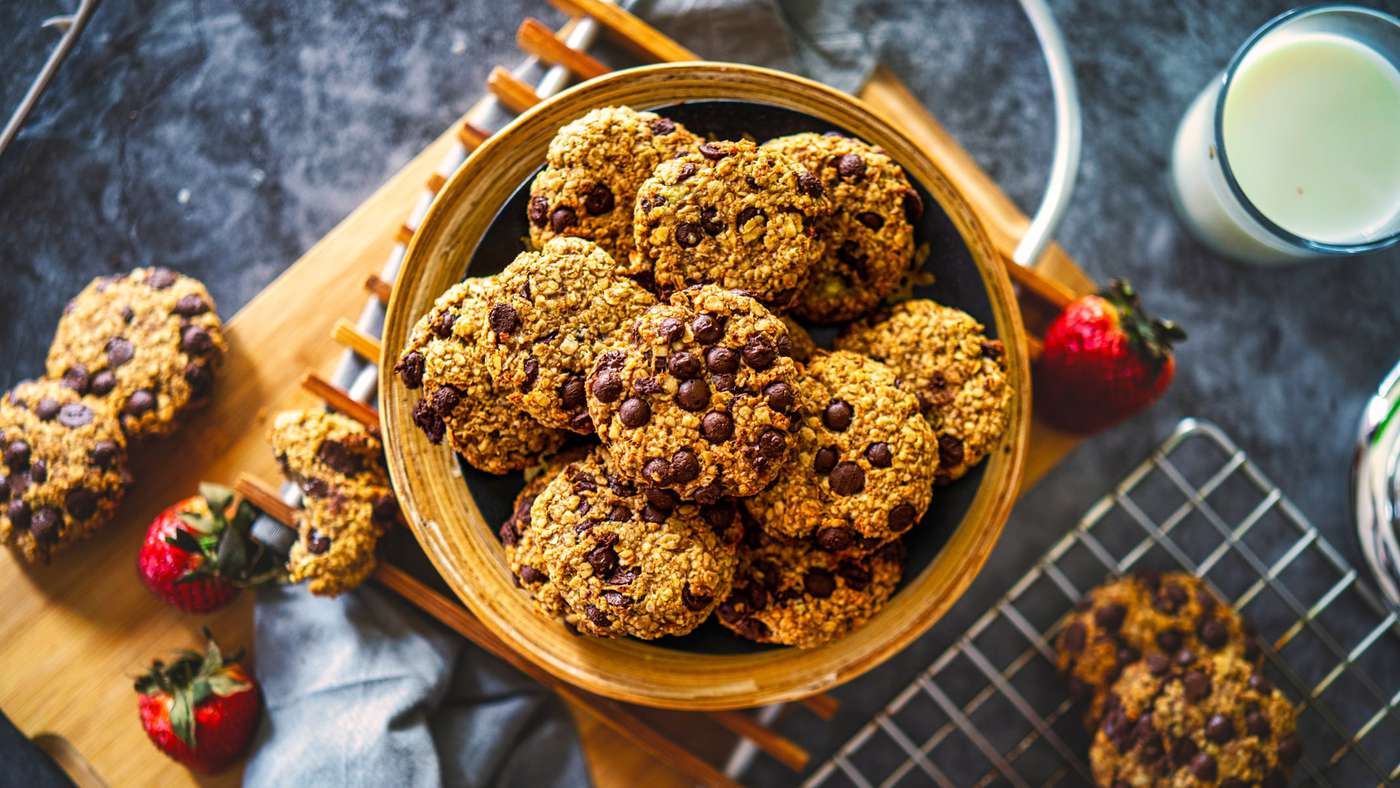 Peanut Butter Banana Oatmeal Cookies (Step-By-Step + Video Recipe) | My ...