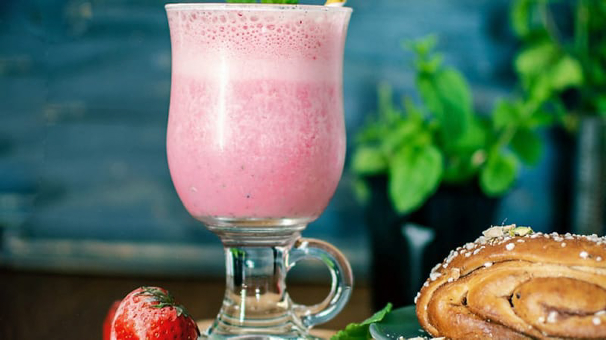 Strawberry Lassi using a Vegetable Chopper - PotsandPans India, Recipe in  2023